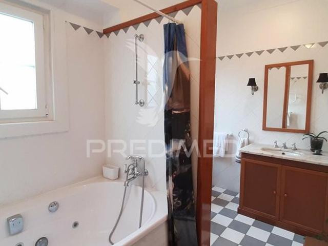 Apartamento t2 com 117 m2 e vista fabulosa, graça, lisboa