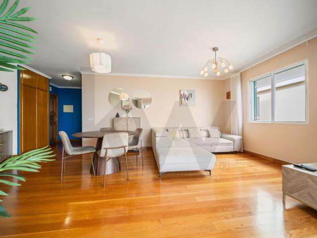 Apartamento T2 com 2 WC, ideal para quem procura conforto, funcionalidade e boa localização