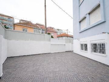 Apartamento T2 com 72 m2, com logradouro e entrada independe. 73m² Almada, Cova da Piedade, Pragal e Cacilhas