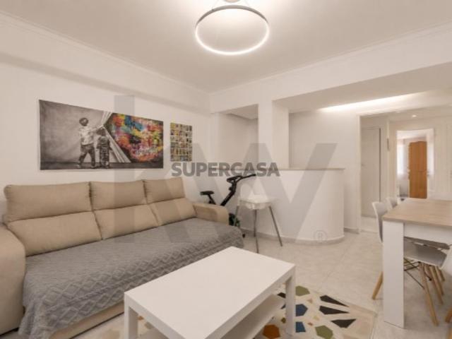 Apartamento T2 com 74 m² | R/C Alto | Arrentela Seixal