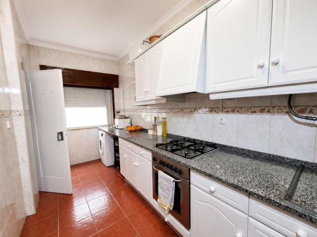 Apartamento T2 com 79m2, R/C na Baixa da Banheira