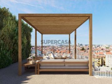Apartamento T2 com 85 m2 na Penha de França | Wallis Real Estate