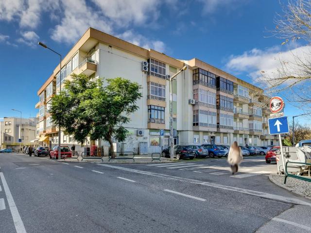Apartamento T2 com 87 m² em excelente estado – São João da Talha