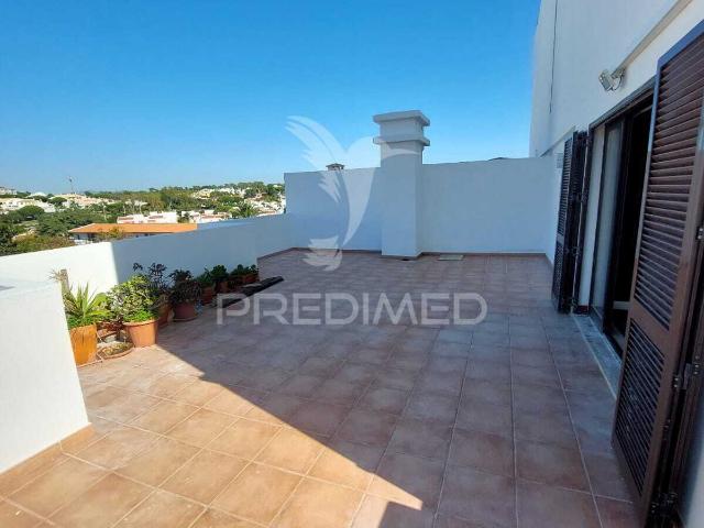 Apartamento T2 na Qta.do Romão, Quarteira