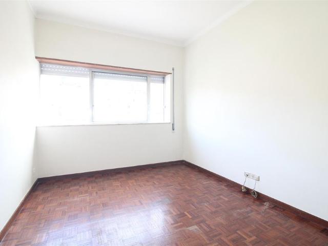 Apartamento T2 com aparcamento