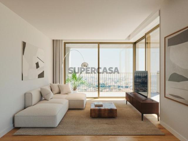 Apartamento T2 com área exterior em pleno centro da cidade do Porto