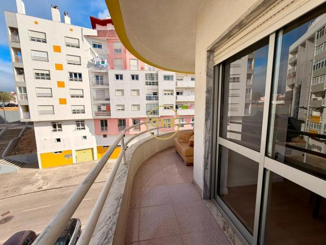 APARTAMENTO T2 COM ARRECADAÇÃO 111 M2 QUINTA DA MARIALVA,CORROIOS