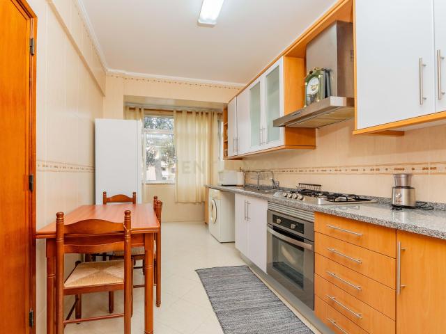 Apartamento T2 com Arrecadação Póvoa de Santa Iria