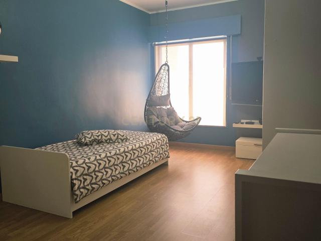 Apartamento T2 com boas áreas, luminosidade, duas varandas fechadas e arrecadação | Tapada das Mercês