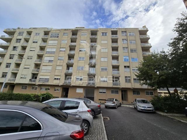 Apartamento t2 com garagem