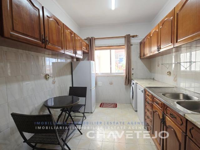 Apartamento T2 com garagem dupla e vista para o Castelo de T. 82m² Tomar São João Baptista