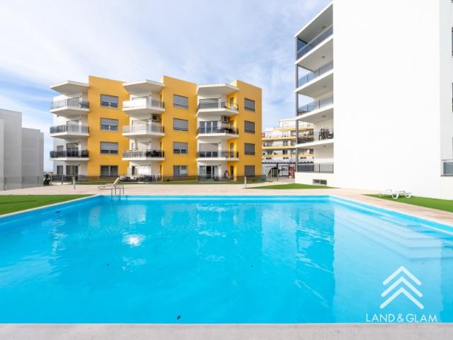 Apartamento T2 com garagem e piscina na Ericeira