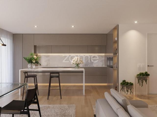 Apartamento T2 com garagem e varanda em S. Vicente