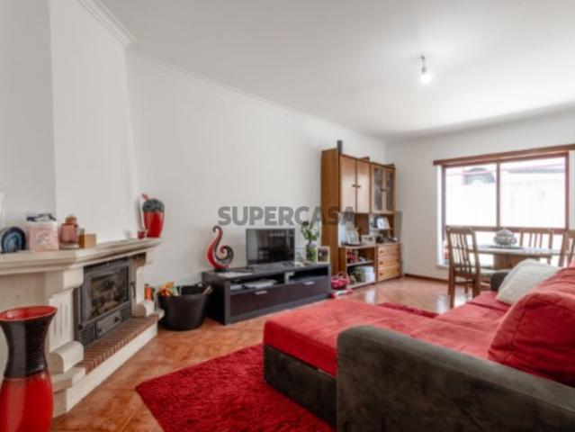 Apartamento T2 com Garagem em Coimbra