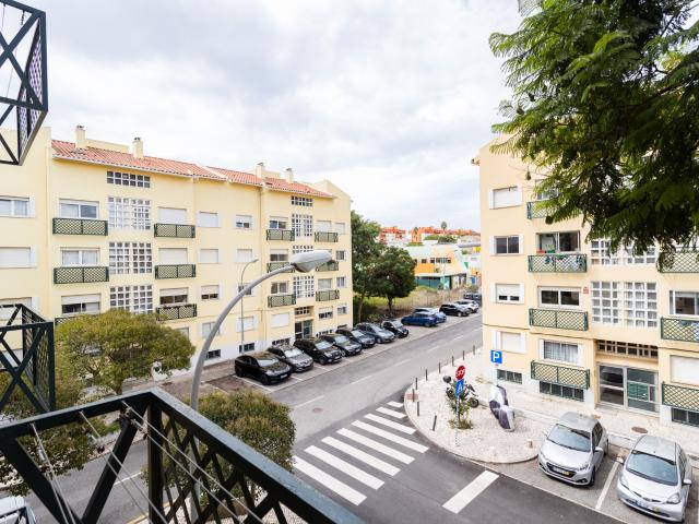 Apartamento T2 com Garagem em Paço de Arcos
