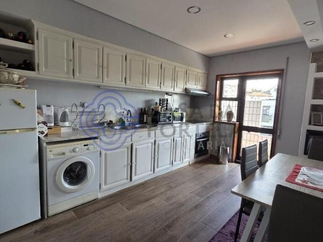 Apartamento T2 com garagem, jardim privativo e excelente loc. 85m² Ermesinde