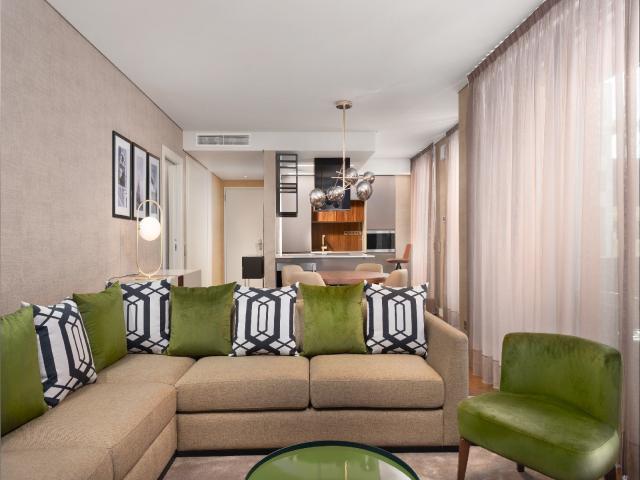 Apartamento T2 com garagem junto à Av. da Liberdade