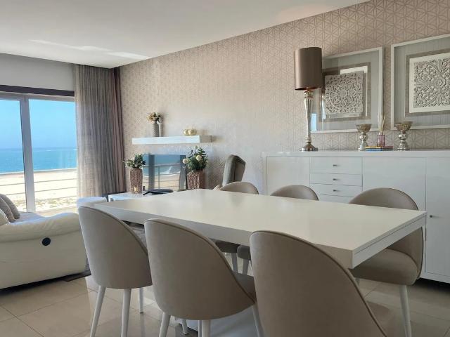 Apartamento T2 com garagem junto à praia | Nazaré