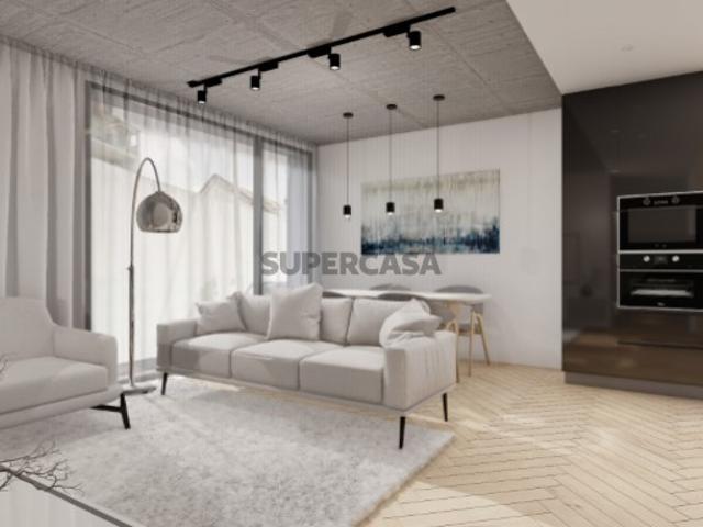 Apartamento T2, com garagem, na Figueira da Foz