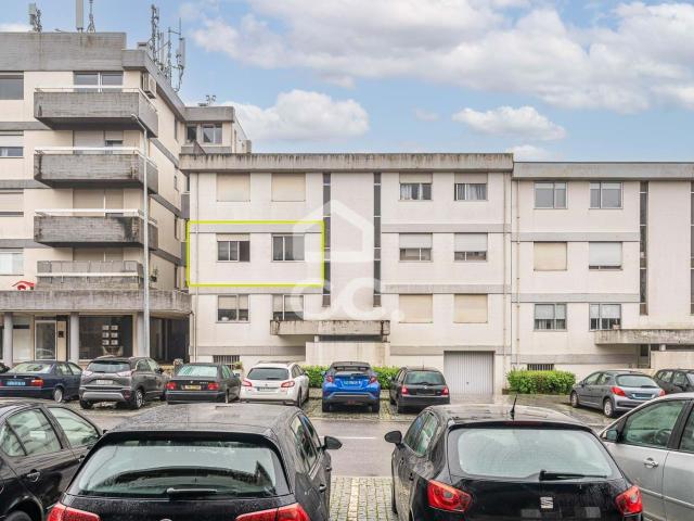Apartamento T2 com garagem na Maia, junto ao Metro Parque Maia