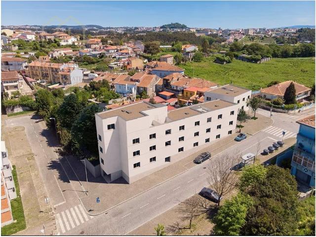 Apartamento T2 com garagem para comprar junto ao Parque Orie. 66m² Campanhã