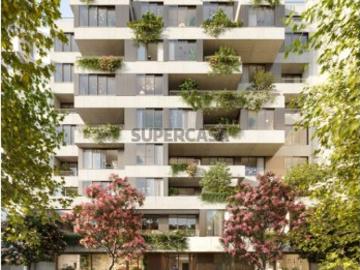 Apartamento T2 com Garagem para Venda na Av. Brasil, Campo Grande, Lisboa