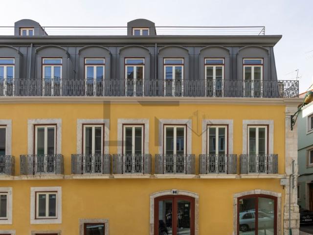 Apartamento T2 com Garagem para Venda junto à Av. da Liberdade, Lisboa