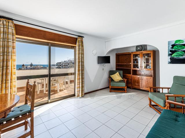 Apartamento T2 com Grande Terraço em Armação de Pêra Vista Mar