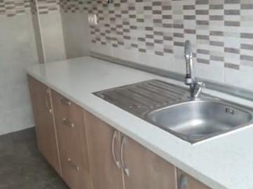 Apartamento T2 com despensa para arrendar em Odivelas