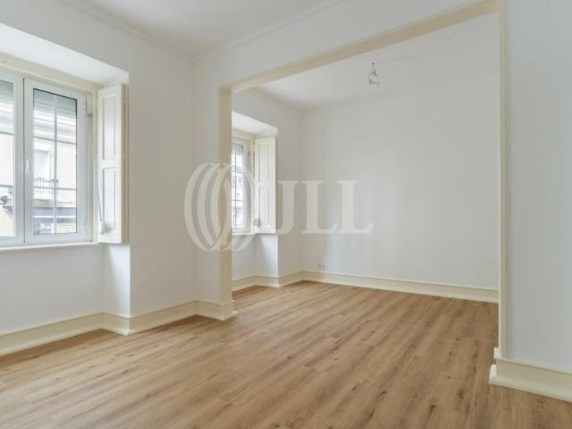 Apartamento T2 com estacionamento, Campo de Ourique, Lisboa