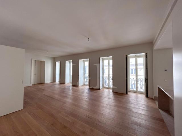 Apartamento T2 com estacionamento, Capuchos Residences, Lisboa