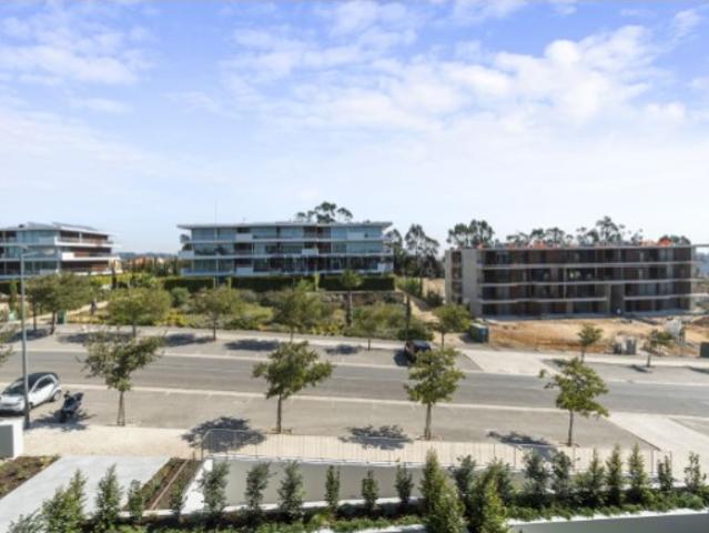 Apartamento T2 com estacionamento, Belas Clube de Campo, Sintra