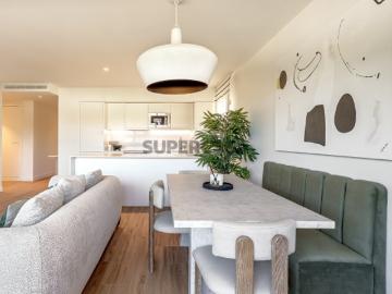 Apartamento T2 com estacionamento, em Telheiras, Lisboa