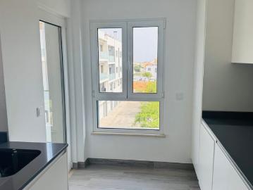 Apartamento T2 com estacionamento, Montenegro, Faro, Algarve