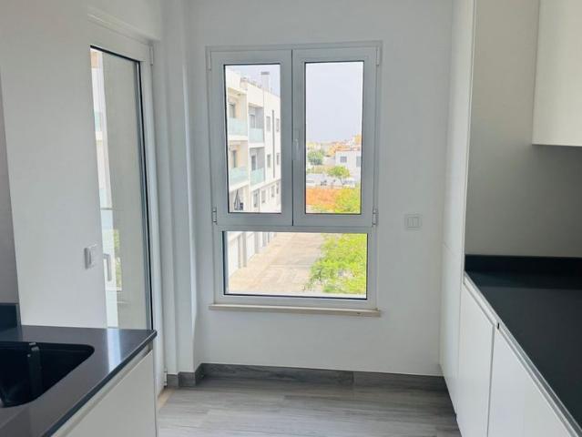 Apartamento T2 com estacionamento, Montenegro, Faro, Algarve
