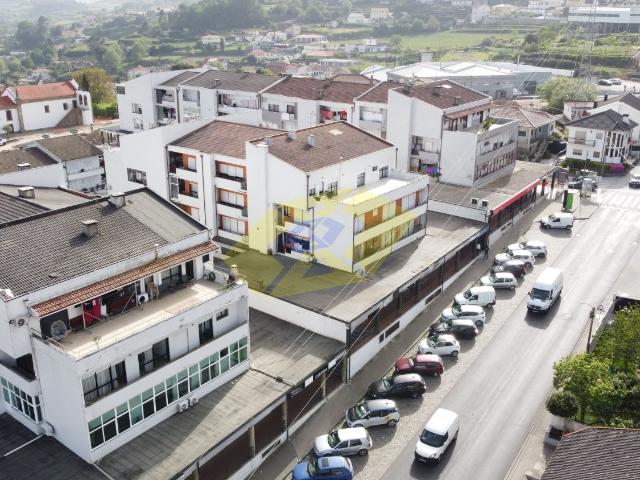 Apartamento T2 com Excelente Exposição Solar em Torrados