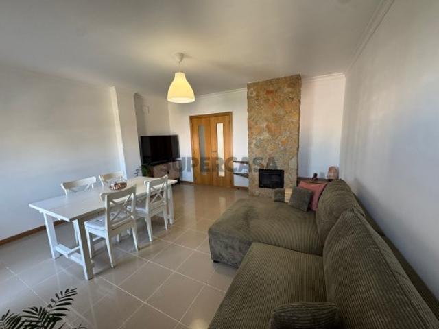Apartamento T2 com Excelente Luminosidade e Arrecadação em Vila Real de Santo António, Algarve