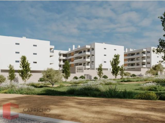 Apartamento T2 com Excelente Localização e Ótima Luminosidade