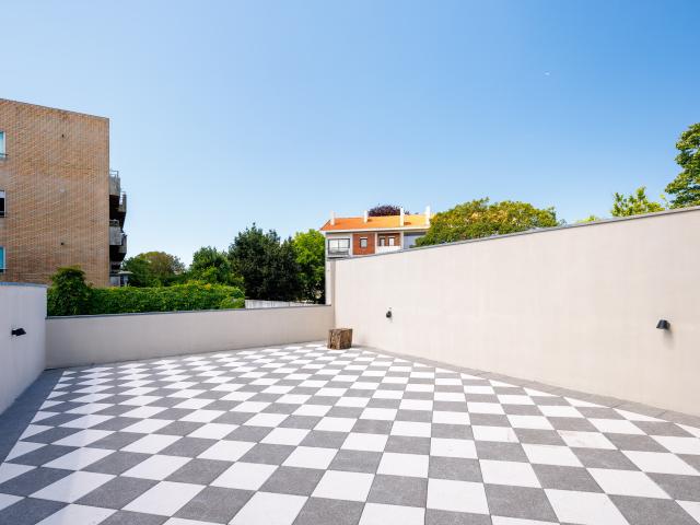 Apartamento T2 com Excelente Terraço de 60m² no Porto