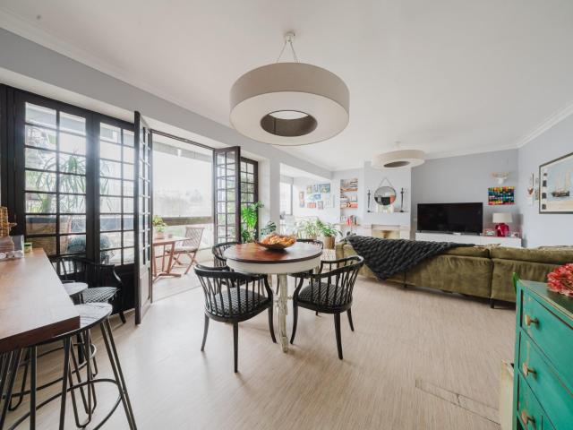 Apartamento T2 com Jardim de Inverno e Open Space | Setúbal