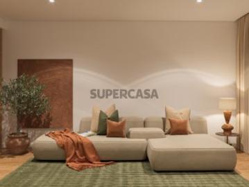 Apartamento T2 com jardim e terraço em Lisboa