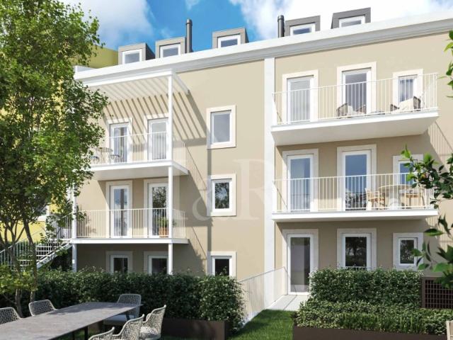 Apartamento T2 com jardim junto à Avenida da Liberdade, Lisboa