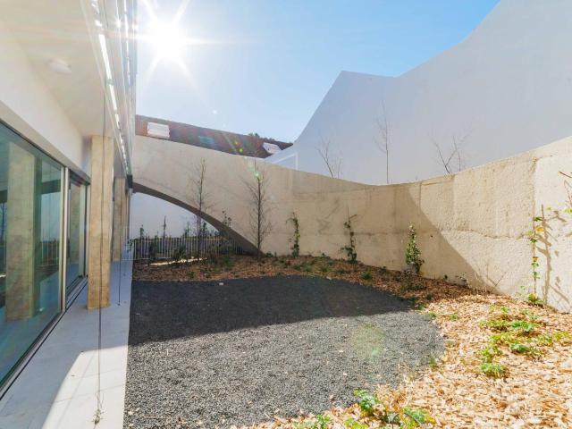 Apartamento T2 com jardim privado em Marvila 117m² Lisboa