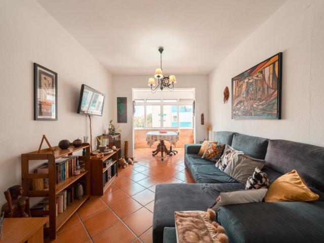 Apartamento T2 com opção de rentabilidade, para venda em Massamá, Sintra