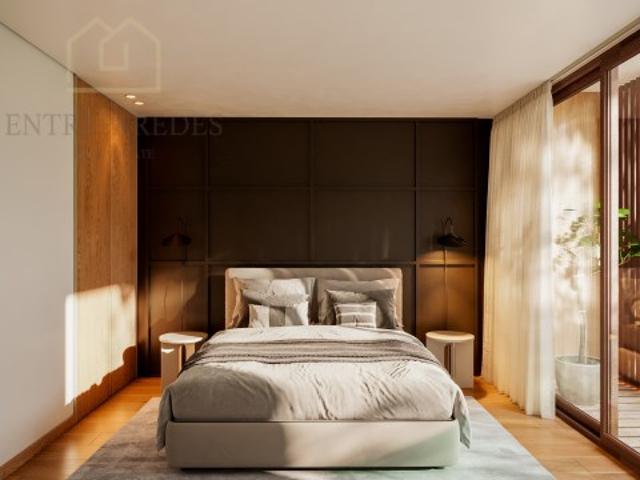 Apartamento T2 com lugar de garagem, varanda e arrumo em Espinho, para comprar em Aveiro