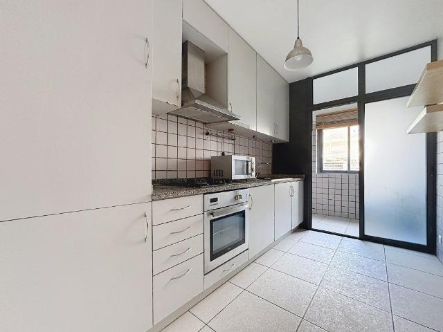 Apartamento T2 com lugar de garagem, a 500 metros da praia d. 83m² Vila Praia De Âncora