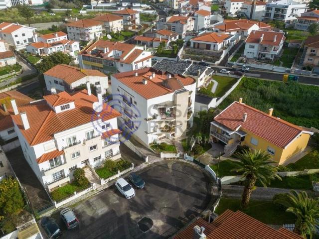 Apartamento T2 com lugar de garagem,Caldas da Rainha