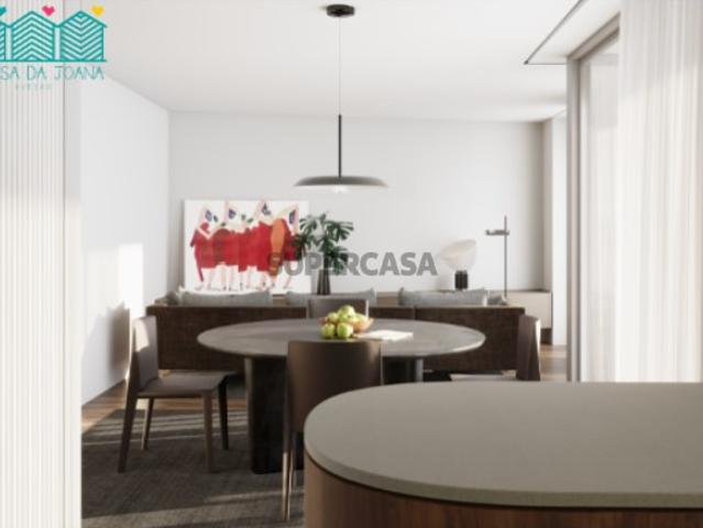Apartamento T2 com lugar de garagem em São Bernardo