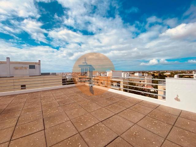 Apartamento T2 com Lugar de Garagem Olhão 109m² Pechão