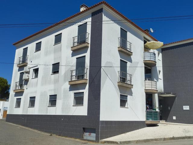 Apartamento T2, com lugar de estacionamento na Chamusca, para Venda
